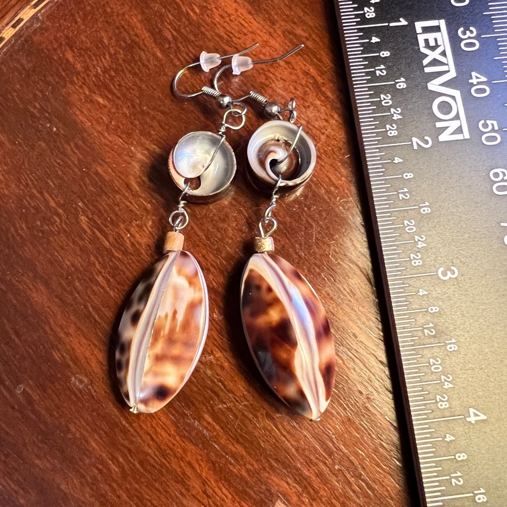 Shell Drop Earrings - Picture 4 of 4
